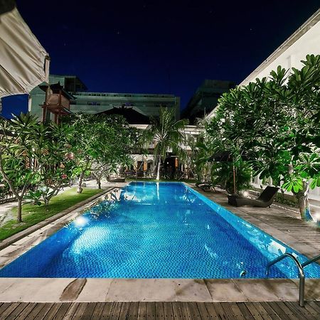 Easy Surf Camp Hotel Kuta  Luaran gambar