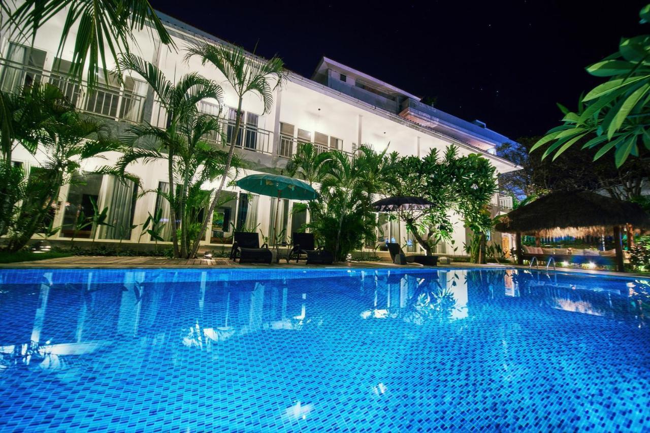 Easy Surf Camp Hotel Kuta  Luaran gambar