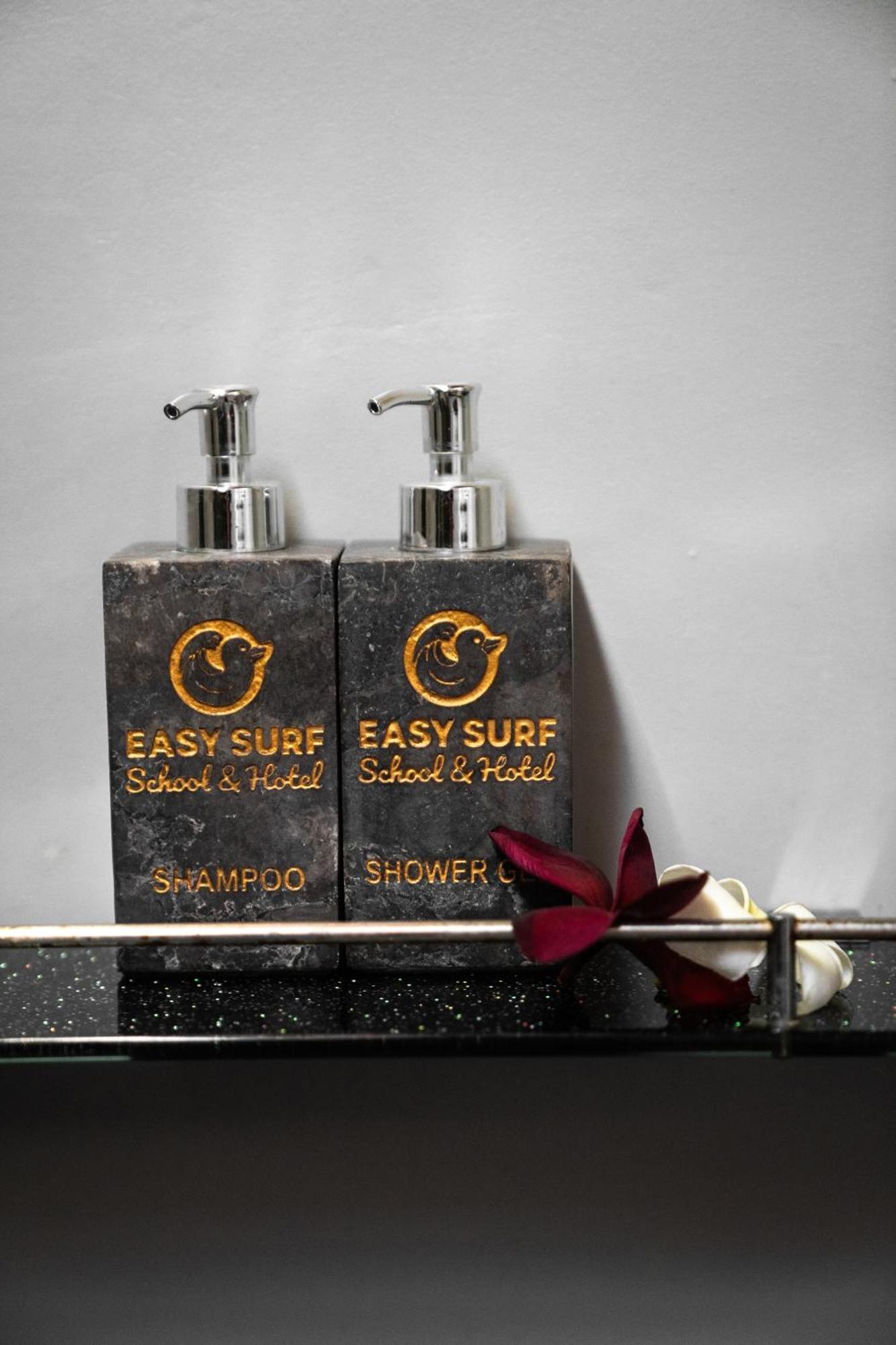 Easy Surf Camp Hotel Kuta  Luaran gambar
