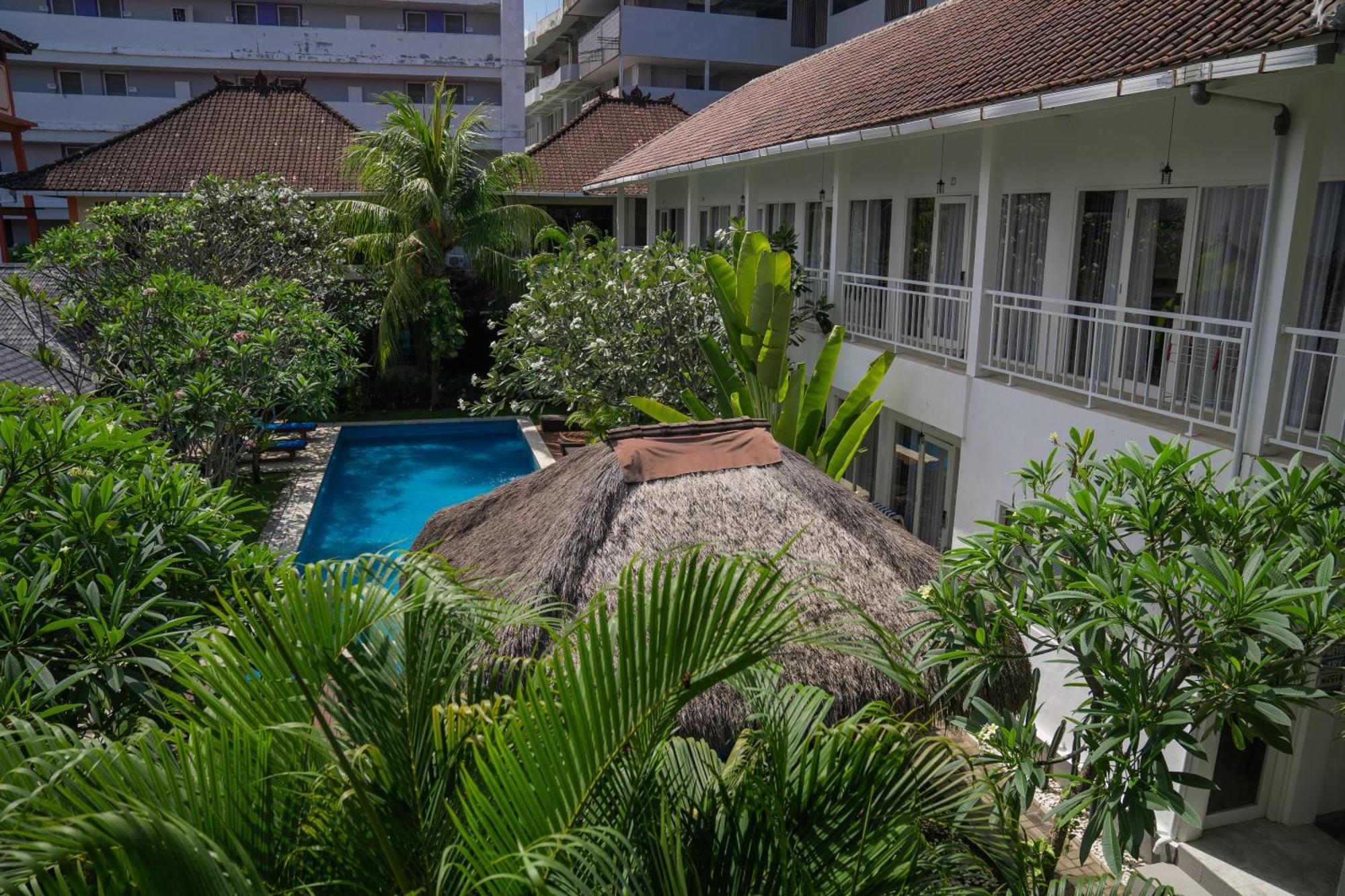 Easy Surf Camp Hotel Kuta  Luaran gambar