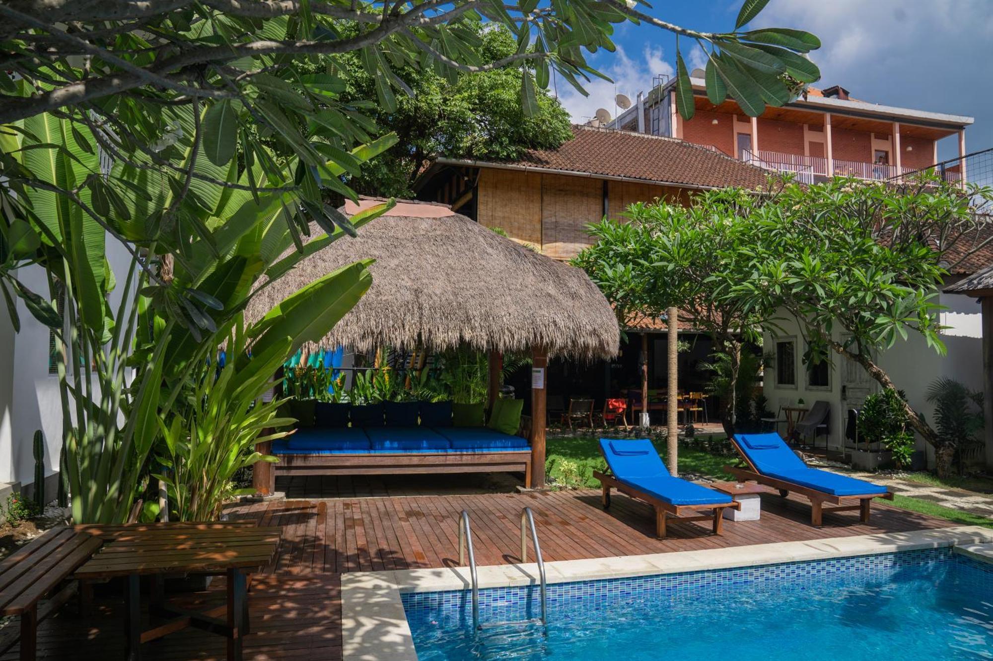 Easy Surf Camp Hotel Kuta  Luaran gambar
